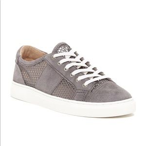 Vince Camuto Breya Sneakers 👟Grey Mesh